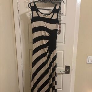 Calvin Klein - Size 4 Maxi Dress – Tan & Black Stripes
